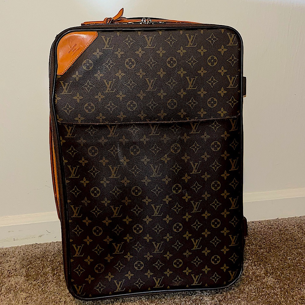 VINTAGE LOUIS VUITTON CARRY ON